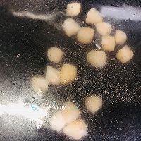 鲜逢鳕鱼丸丝瓜汤的做法图解6