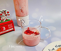 冬季饮品 | 草莓酸奶奶昔的做法