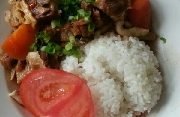 麻辣牛肉盖饭