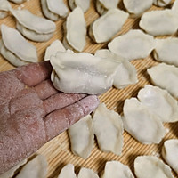 酸菜猪肉水饺的做法图解4