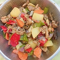 素锦闷鸡肉的做法图解1