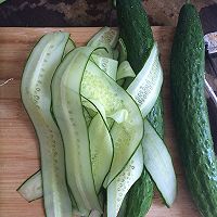 黄瓜卷的做法图解1