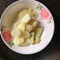 青椒炒兔丁的做法图解1