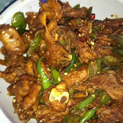 辣椒炒鸡肉