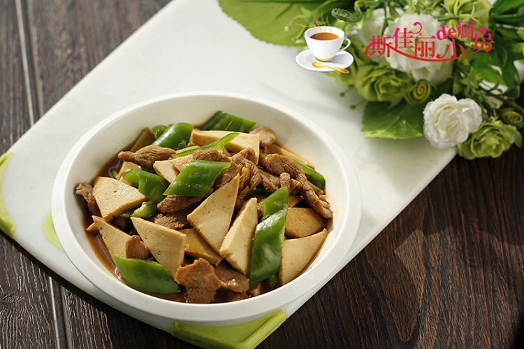 青椒鸭脯肉千叶豆腐的做法