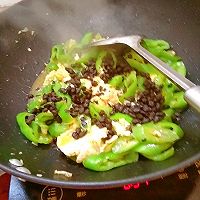 青椒豆豉炒鸡蛋的做法图解13
