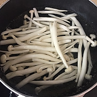 #520，美食撩动TA的心！#花蛤菌菇豆腐汤的做法图解4