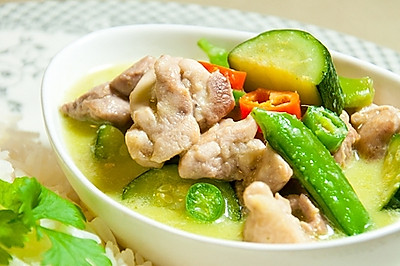 泰式绿咖喱鸡（用自制咖喱酱）