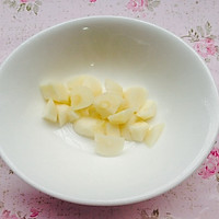 分享：如何炒出青脆鲜甜的养颜瓜--清炒丝瓜的做法图解3