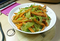 胡萝卜炒莴笋的做法