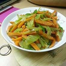 胡萝卜炒莴笋