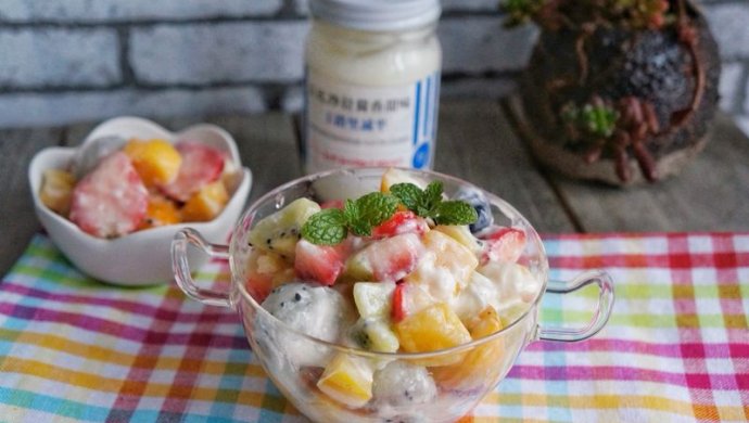 缤纷水果沙拉