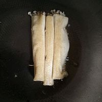 豆腐皮卷金针菇的做法图解5