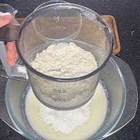 草莓果酱奶油蛋糕卷的做法图解4
