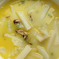 海参萝卜条汤的做法图解6