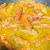 #巨下饭的家常菜#港式茶餐厅的经典菜式：奶油咖喱大虾的做法图解15