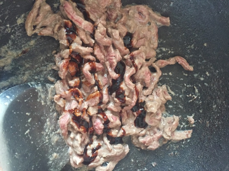 黑椒牛肉丝的做法图解3