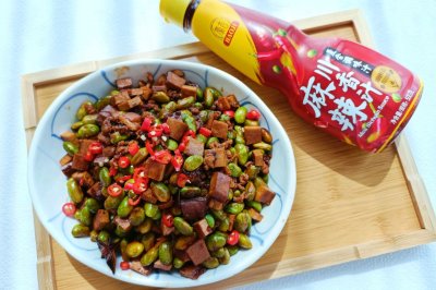 川香麻辣毛豆炒肉沫