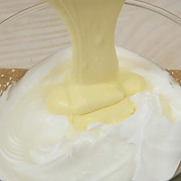 消耗淡奶油，不加一滴油的淡奶油戚风蛋糕的做法图解6