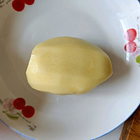 椒盐土豆饼的做法图解1