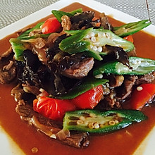 秋葵烧牛肉