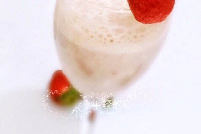草莓香蕉奶昔