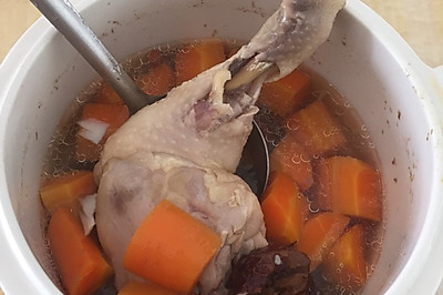 鸡腿红萝卜汤
