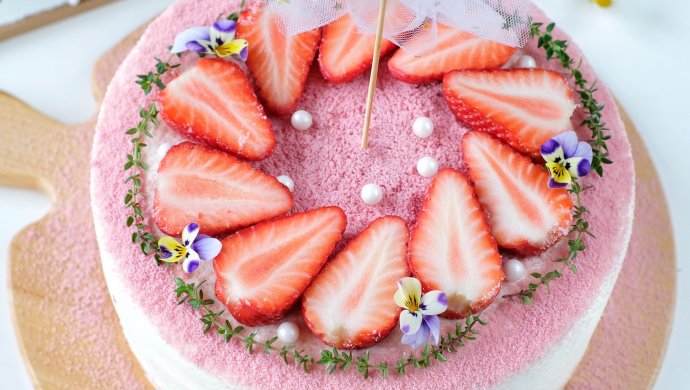 甜蜜草莓蛋糕