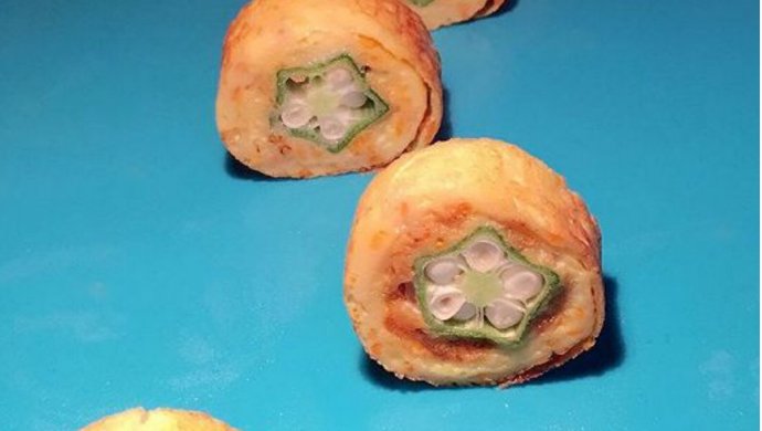 秋葵鸡蛋卷