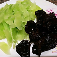 #餐桌上的春日限定#莴笋炒牛肉的做法图解4