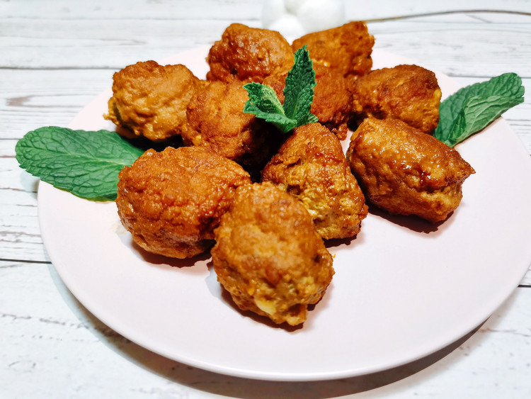 【生酮饮食.真酮】爆浆奶酪肉丸的做法