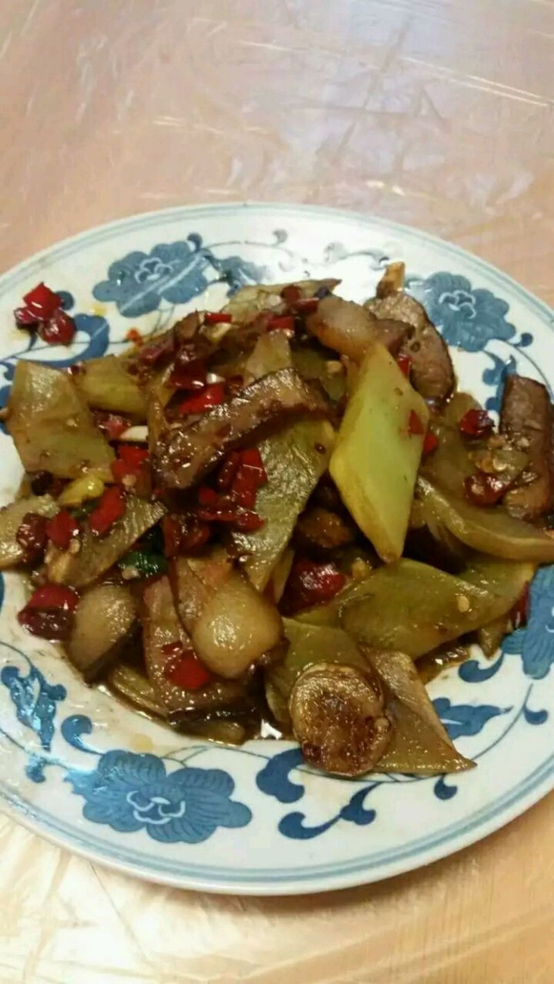 Stir fried bamboo shoots with bacon