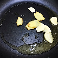 妈妈带来的美味——蒜苗炒腊猪舌的做法图解14