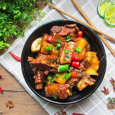 土豆烧排骨
