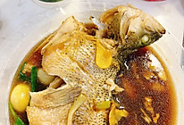酱汁红烧鲈鱼的做法
