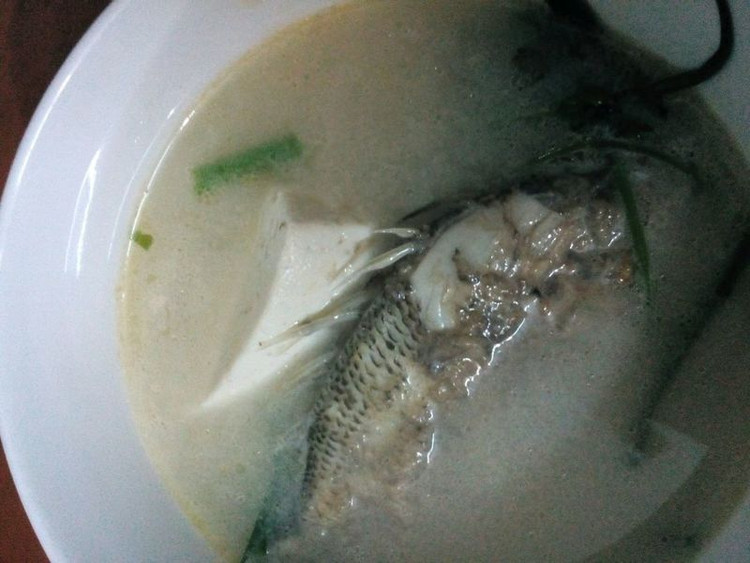 鲜美鱼汤的做法