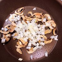 奶油蘑菇土豆浓汤的做法图解9