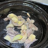 淮山鸭肉汤的做法图解1