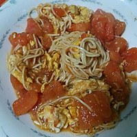 西红柿鸡蛋炒面条的做法图解1