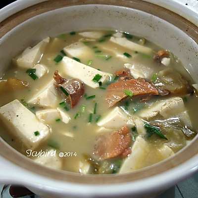 嫩姜河蚌豆腐汤