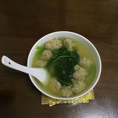 肉丸菠菜汤