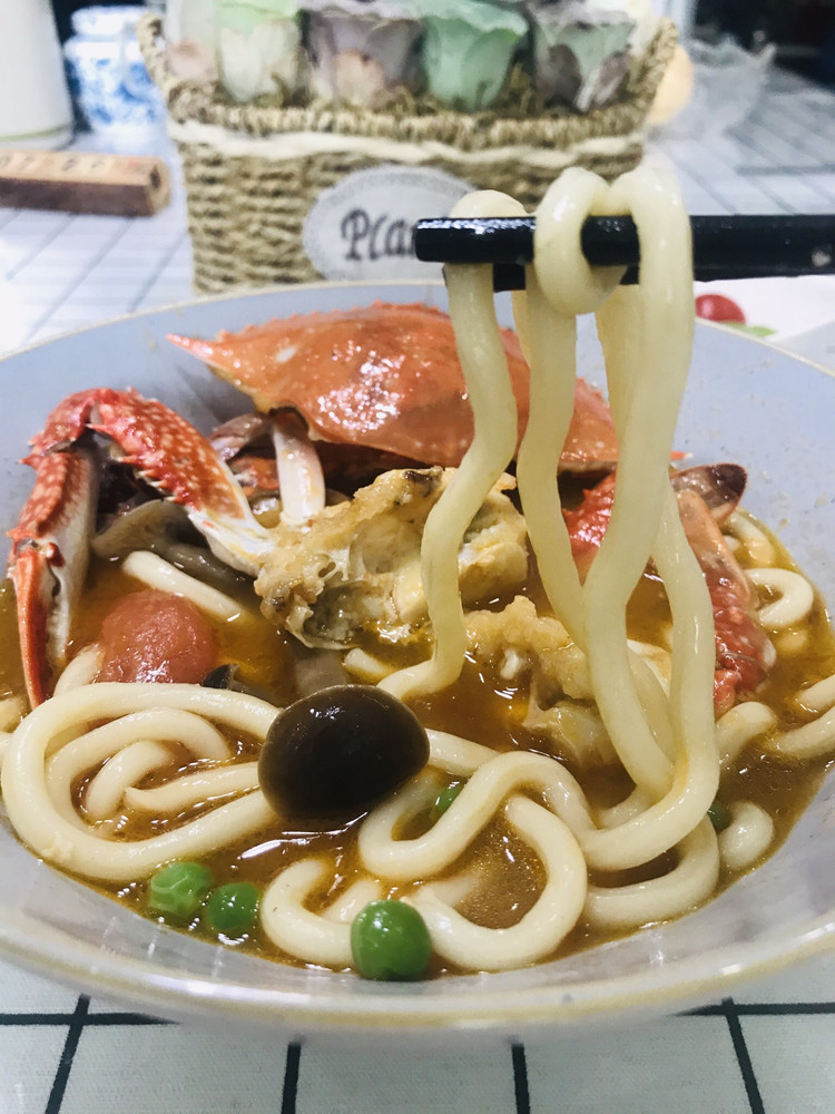 梭子蟹乌冬面的做法