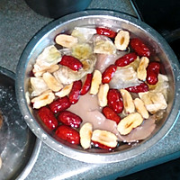 红枣薏米猪腰汤的做法图解1