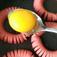 太阳花香肠煎蛋的做法图解5