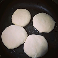 韭菜鸡蛋馅饼的做法图解8