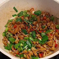 吃一口就停不下来的美味～爆炒肥肠的做法图解6