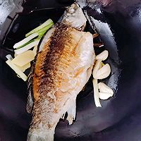 家常红烧鲫鱼的做法图解4