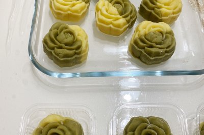 双色杏仁绿豆糕