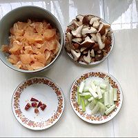 鲜掉牙的冬菇炒肉片的做法图解3