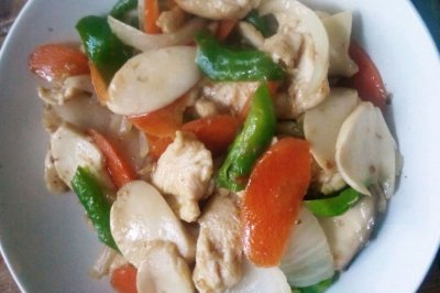 杂蔬嫩炒鸡胸肉